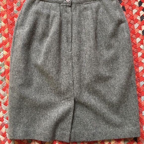 Isaac Hazan grey wool skirt - Picture 2 of 2